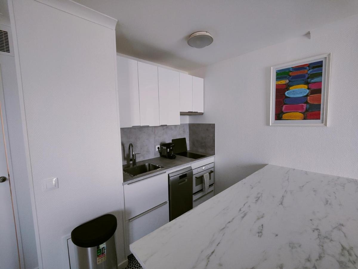 Incroyable T2 La Defense - Parking Gratuit Apartment Courbevoie Luaran gambar