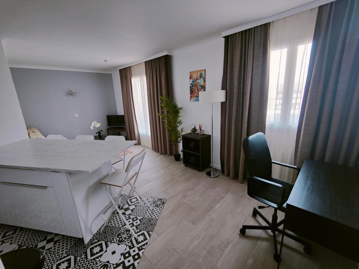 Incroyable T2 La Defense - Parking Gratuit Apartment Courbevoie Luaran gambar