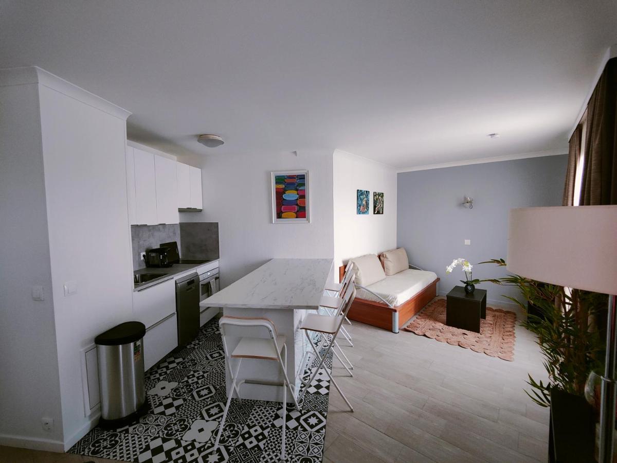 Incroyable T2 La Defense - Parking Gratuit Apartment Courbevoie Luaran gambar